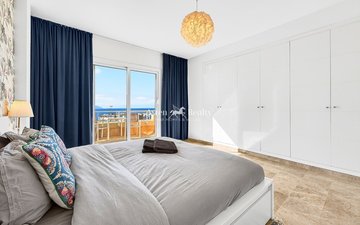 Property slide 17