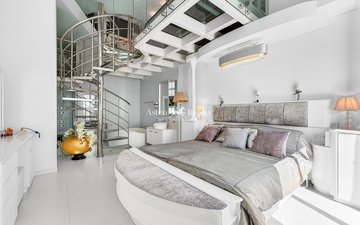 Property slide 17