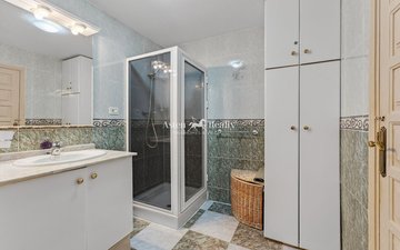 Property slide 14