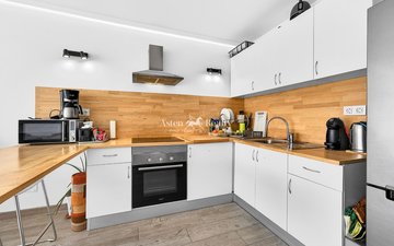 Property slide 10