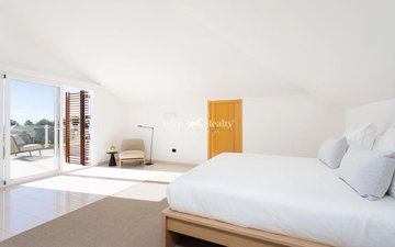 Property slide 25