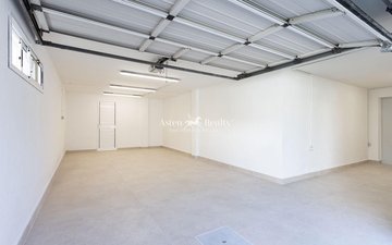 Property slide 44