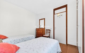 Property slide 9