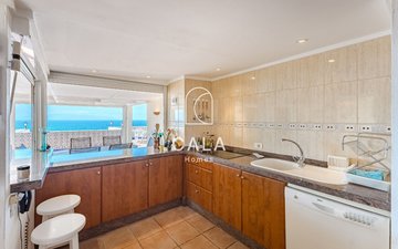 Property slide 14
