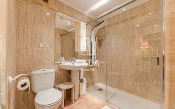 Property slide 25