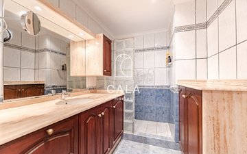Property slide 31