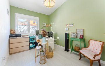 Property slide 10