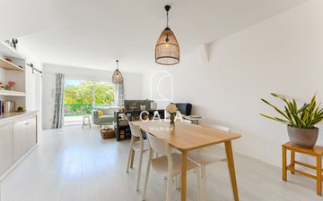 Property slide 16