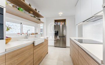 Property slide 21