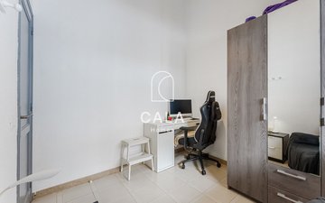 Property slide 19