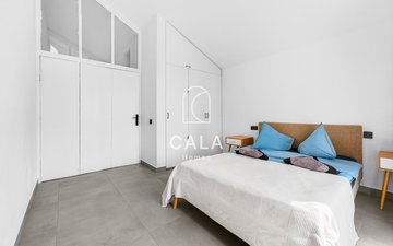 Property slide 8