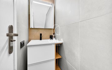 Property slide 15