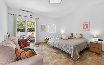 Property slide 14