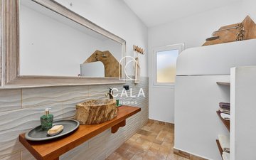 Property slide 17