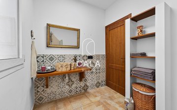 Property slide 25