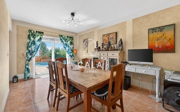 Property slide 18