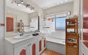 Property slide 31