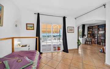 Property slide 16