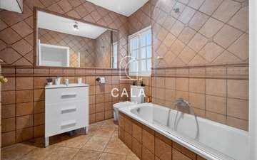 Property slide 21