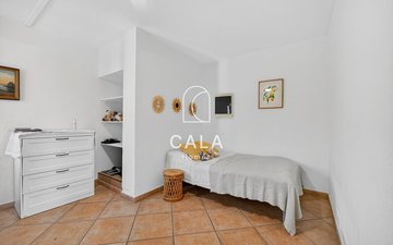 Property slide 22
