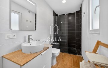 Property slide 32