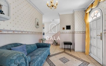 Property slide 10