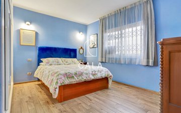Property slide 14