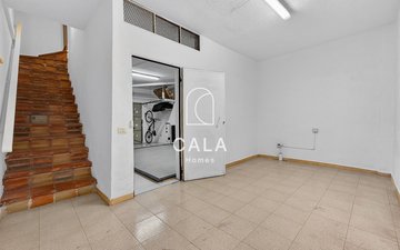 Property slide 23