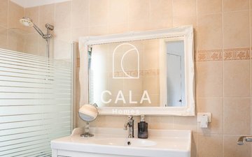 Property slide 17