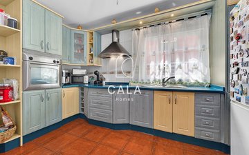 Property slide 10