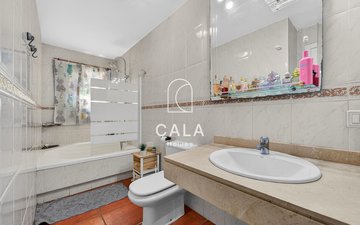Property slide 17