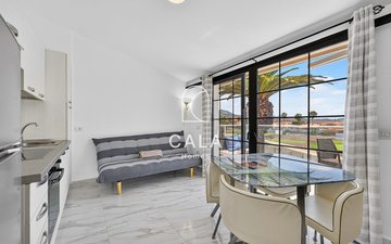 Property slide 20