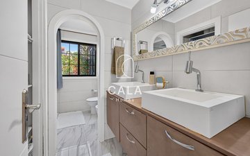 Property slide 12
