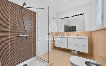 Property slide 24