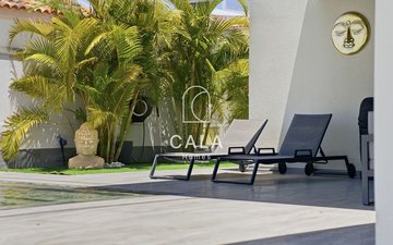 Property slide 32