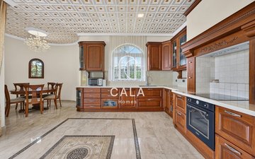 Property slide 17