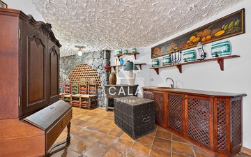 Property slide 20