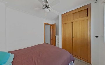 Property slide 32