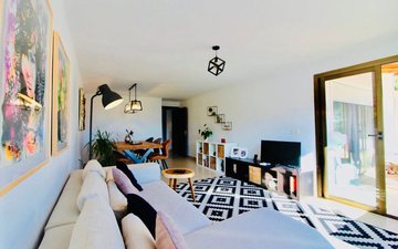Property slide 17