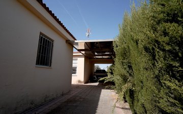 Property slide 14