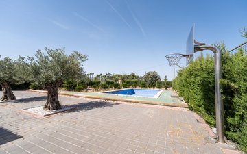 Property slide 20