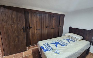 Property slide 32