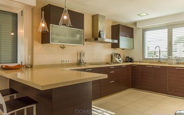Property slide 16