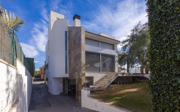 Property slide 50