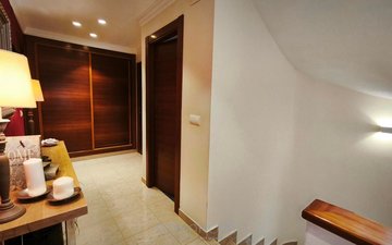 Property slide 17