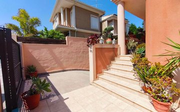 Property slide 40