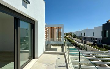Property slide 22