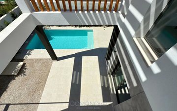 Property slide 20