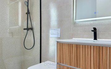 Property slide 32