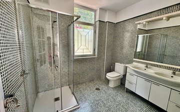 Property slide 22